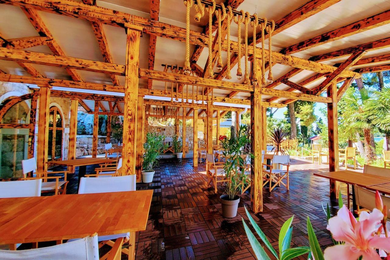 Porton Nature Hideouts 로비니 외부 사진